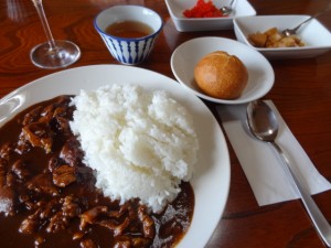 テーブルパン　と　カレー