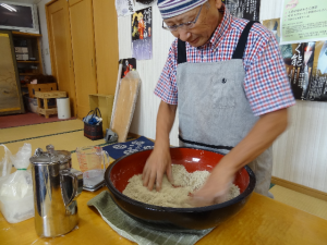 丁寧に　水まわし