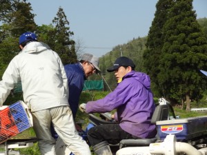 お父さん達　頑張る